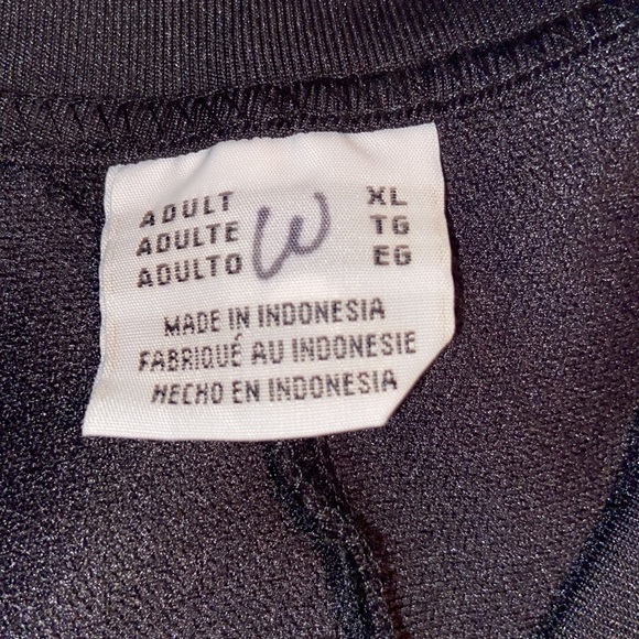 NWT/ Men’s Hockey Jersey - Picture 9 of 10